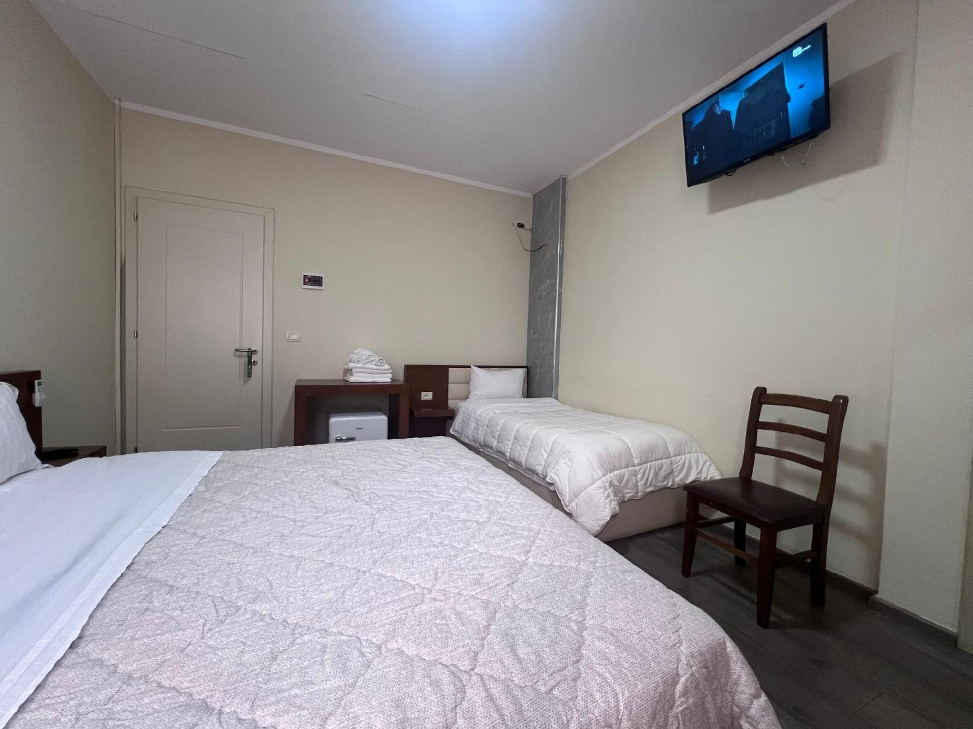 Bobi Hotel Shkodra Exterior foto
