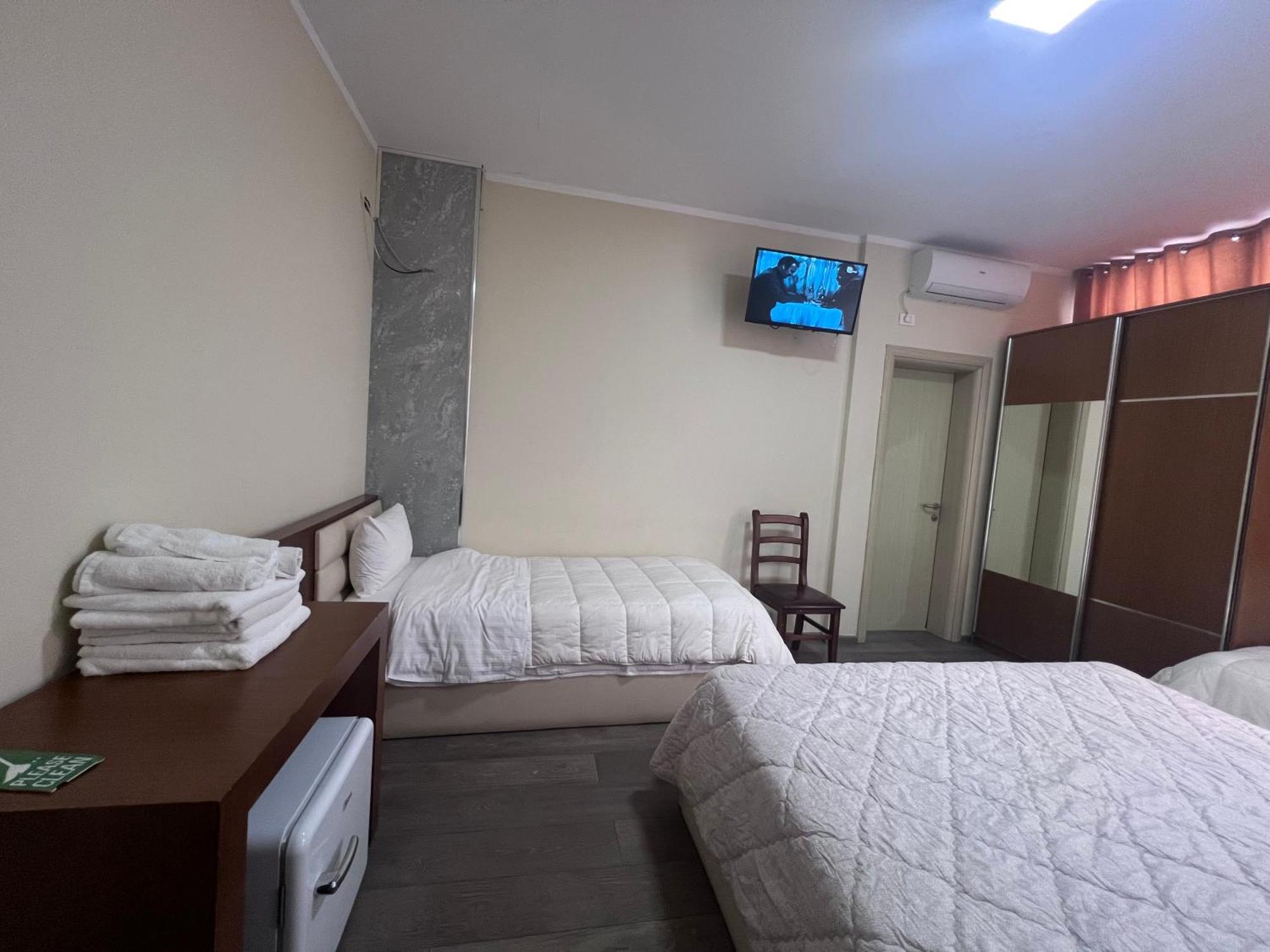 Bobi Hotel Shkodra Exterior foto